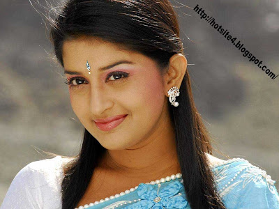 Meera Jasmine Tollywood Actress HD Wallpaper - Ho-t Tollywood Celebrity Wallpapers Ho-t Tollywood Actress