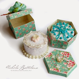 Miniature cake boxes and paper & bead cakes - Nichola Battilana