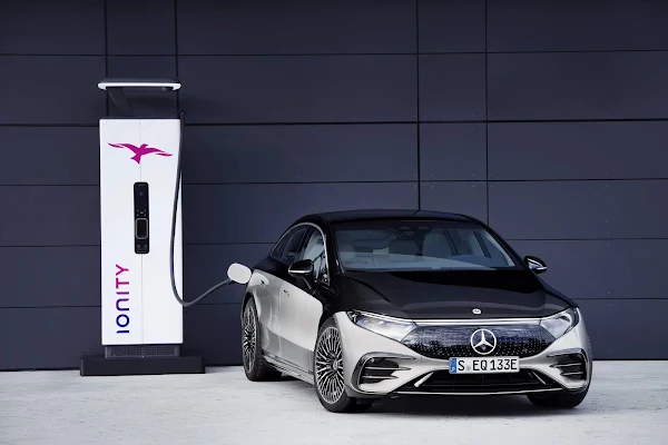 Mercedes-Benz EQS é o novo topo de gama elétrico da marca