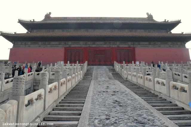 THE MORNING WALK WITHIN THE BEIJING PALACE MUSEUM