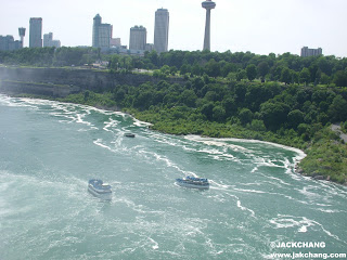 Self-driving tour in the United States and Canada | Maid of the Mist of Niagara Falls, USA