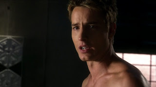 Justin Hartley Shirtless on Smallville s9e10