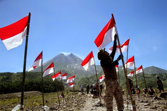  Gambar  Animasi Bergerak  Bendera Merah Putih Hello Ridwan