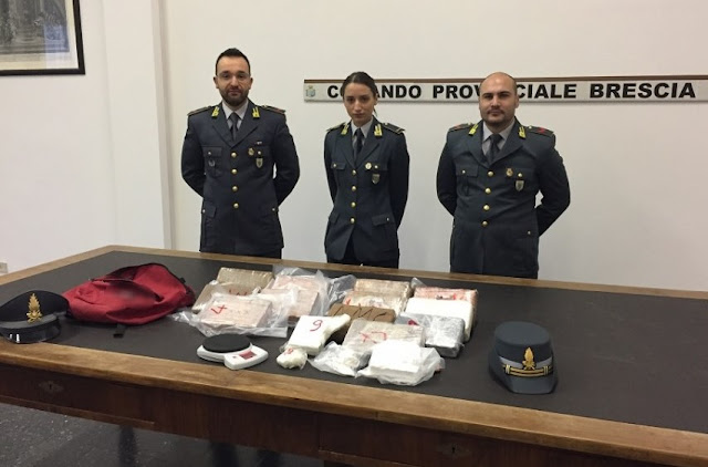 14-year old Albanian caught with € 4.5 million worth of cocaine in his school bag