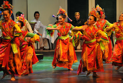 Tari Lenggang Nyai dari Betawi