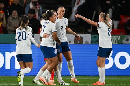 Inglaterra goleia China, Dinamarca vence Haiti e garantem vaga nas oitavas da Copa do Mundo feminina