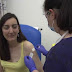 गुड़ न्यूज़: ब्रिटेन में कोरोना वैक्सीन का ह्यूमन ट्रायल शुरू, माइक्रोबॉयोलॉजिस्ट को लगाया गया टीका 