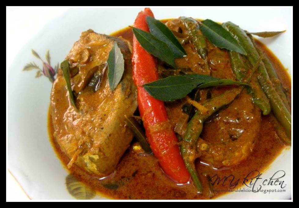 MY Kitchen MY Kitchen MY Kitchen: Gulai Ikan Tongkol