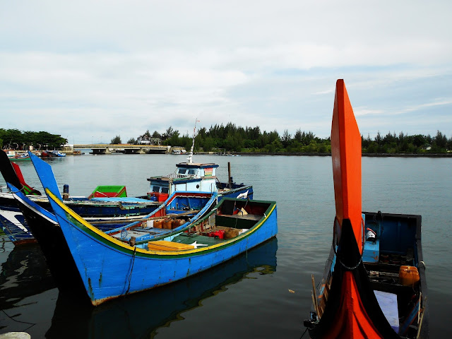 Suatu Pagi Di Muara Pantai Ulee Lheu