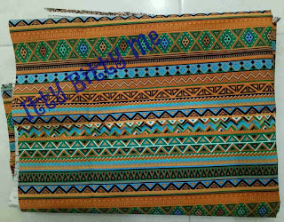 kain kanvas motif