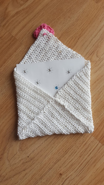 Crochet Envelope for Valentine's Day - free pattern