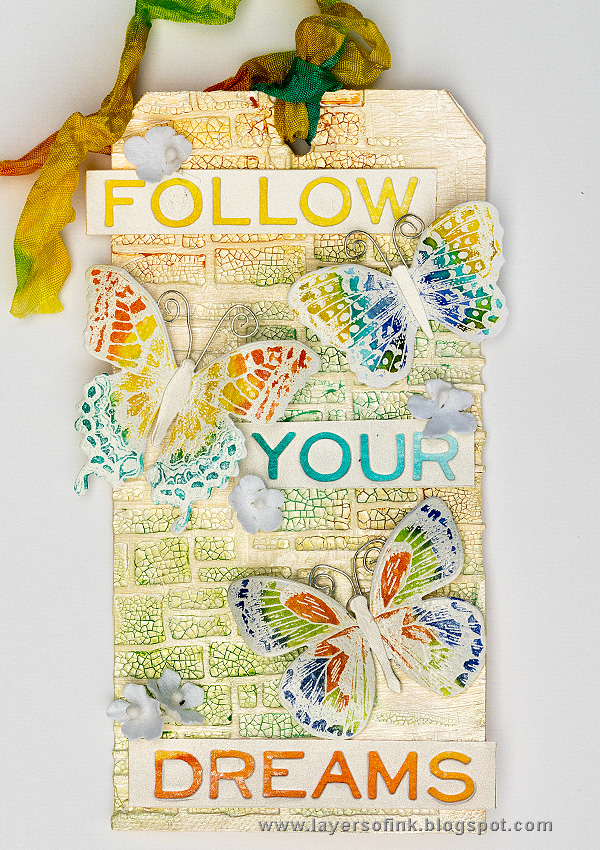 Layers of ink - Shimmery Butterfly Tag Tutorial by Anna-Karin with Tim Holtz Sizzix Flutter collection.