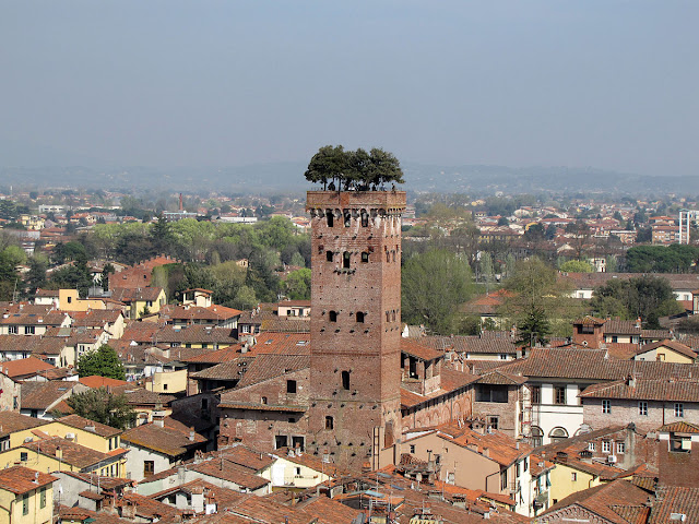 Guinigi Tower