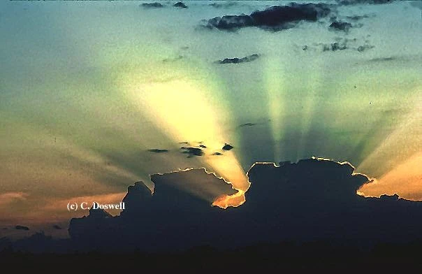 Anticrepuscular Rays, Peristiwa Langit Terbelah yang Biasa