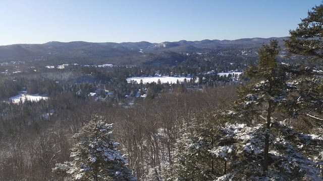 Point de vue à partir du sommet du Condor-Ouest