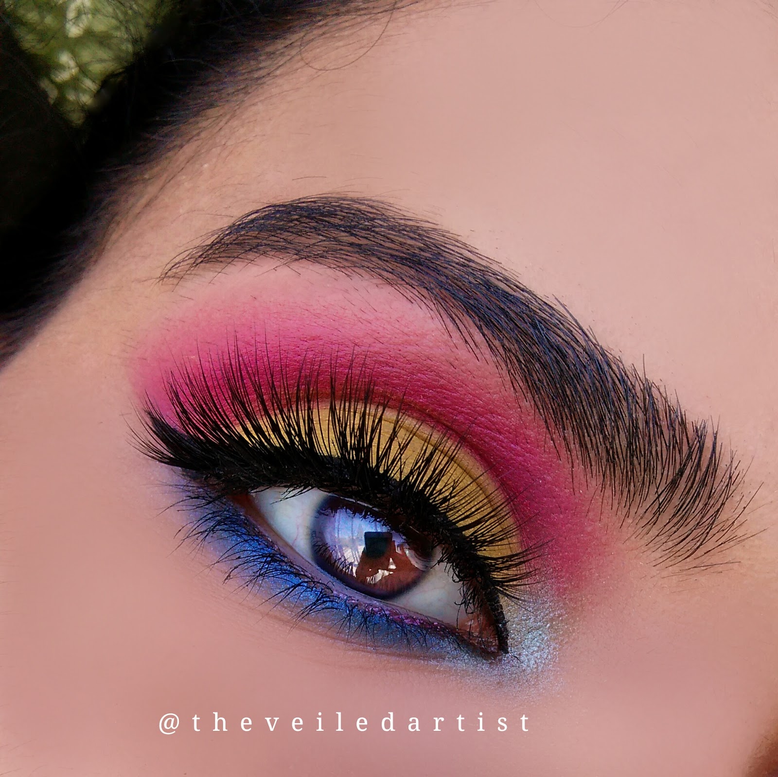 http://www.theveiledartist.com/2017/05/summery-pink-and-yellow-easy-cut-crease-tutorial.html