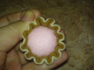 Cara Membuat Mini Pie  Cake dari  Kain  flannel Hasil 