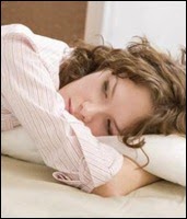 dormir, mulher deitada 450x338 ok