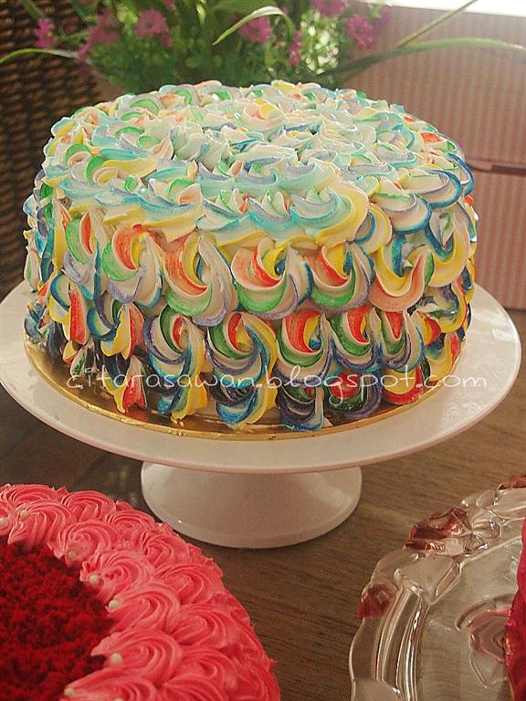 Rainbow Cake with Rainbow Buttercream Icings ~ Blog Kakwan