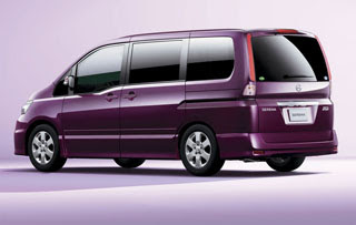 Nissan Serena Highway Star-2