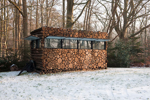 architectural landscape Log House On Wheels | 512 x 342