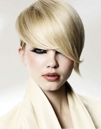 Sultry Short Blonde Hairstyle 2014 