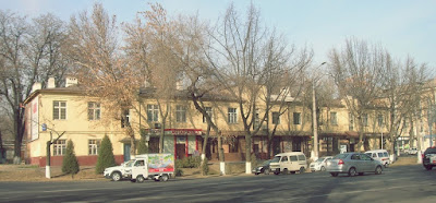 Ташкент. На улице Новомосковской.  Tashkent. On the street Novomoskovskaya.
