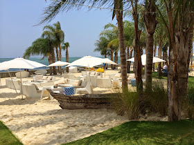 Beach-side Dining at The Gulf