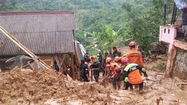 Posko Darurat Dibangun Di Lokasi Banjir Bandang Sentani