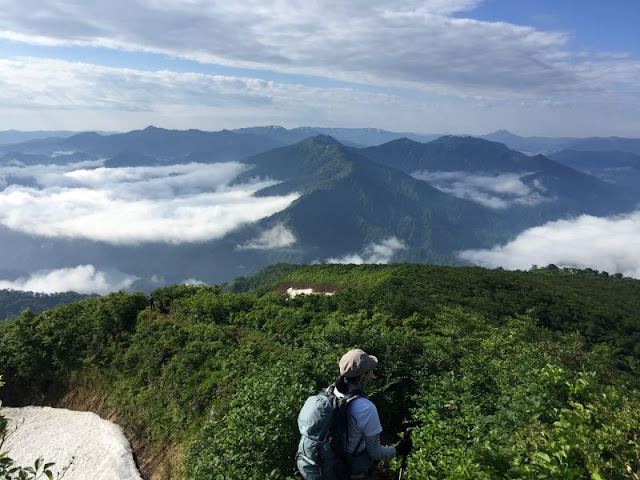 南岳付近からの越後馬蹄形