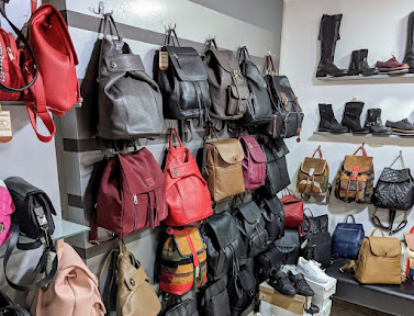 Athens Itinerary: Shop for leather purses
