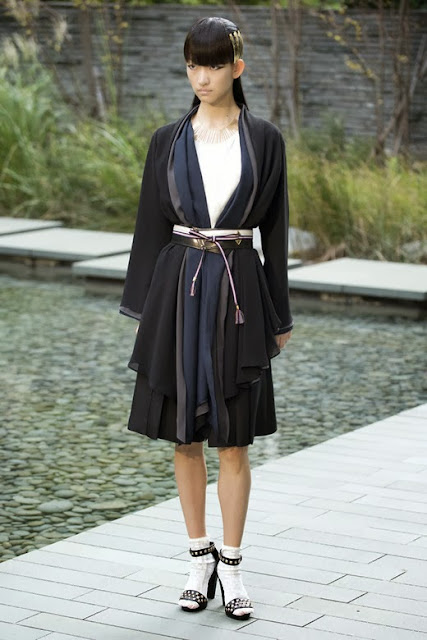 TOKYO FASHION WEEK WOMEN,S/CLOTHING 