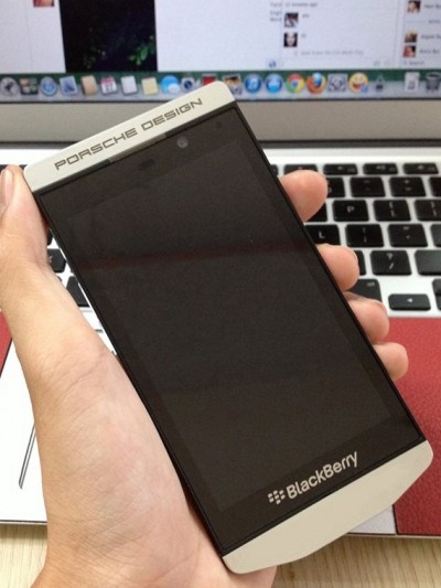 24 November, BlackBerry Porsche Design P’9982 akan Diluncurkan