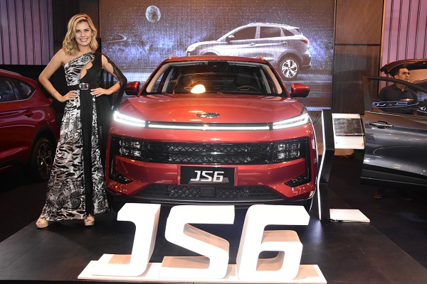 JS6 DE JAC, EXTRAORDINARIA POR DENTRO Y POR FUERA