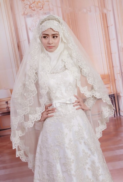 Contoh Gaun Pengantin Muslimah Simple Tapi Elegan