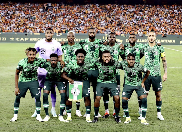 📸SELECCIÓN DE NIGERIA 📆11 febrero 2024 ⬆️Stanley Nwabili, Victor Osimhen, Semi Ajayi, Calvin Bassey, Frank Onyeka, William Troost-Ekong. ⬇️Samu Chukwueze, Zaidu Sanusi, Ola Aina, Alex Iwobi, Ademola Lookman. SELECCIÓN DE COSTA DE MARFIL 2 🆚 SELECCIÓN DE NIGERIA 1 Domingo 11/02/2024, 20:00 horas. 34ª Copa Africana de Naciones 2023, Final. Abiyán, Costa de Marfil, estadio Alassane Outtara: 57.094 espectadores. GOLES: ⚽0-1: 37’, William Troost-Ekong. ⚽1-1: 62’, Franck Kessié. ⚽2-1: 81’, Sébastien Haller.