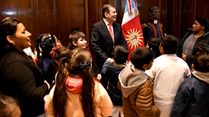 Estudiantes de la Escuela Especial Bruno Volta fueron recibidos por el Gobernador.
