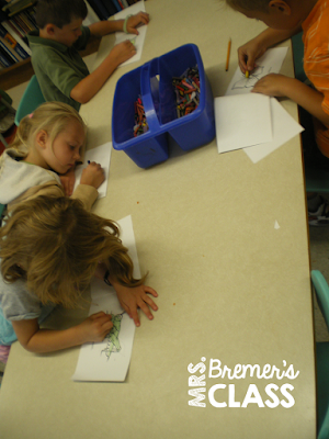Lots of Kindergarten literacy centers {many are freebies!} in this blog post.