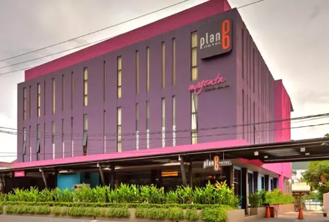 Lowongan Kerja Plan B Hotel Padang