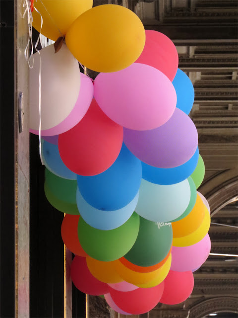 Balloons, Desigual Store, Via Rizzoli, Bologna