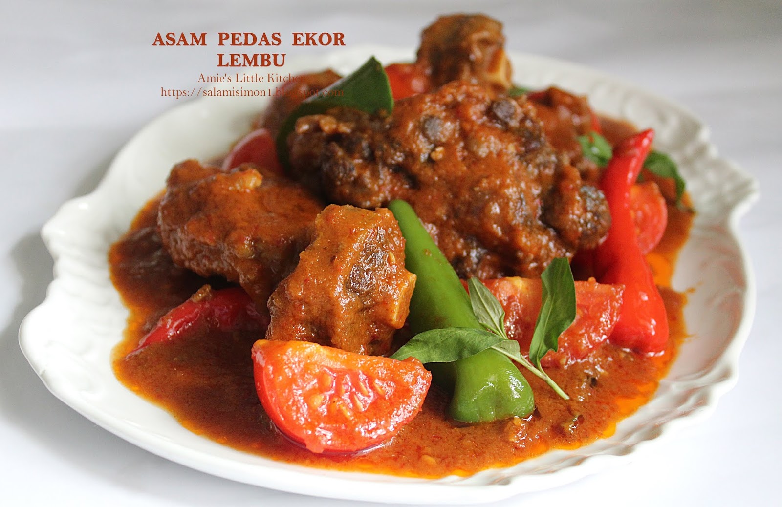 AMIE'S LITTLE KITCHEN: Sedapnya Asam Pedas Ekor Lembu!