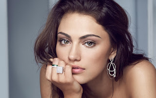 Phoebe Tonkin Wallpaper