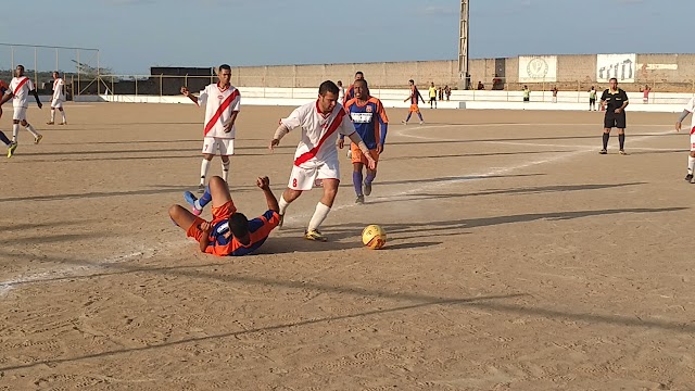 Em jogo de muitos gols com direito a virada Barcelona bate o Engenho no Campeonato Municipal de Macajuba.