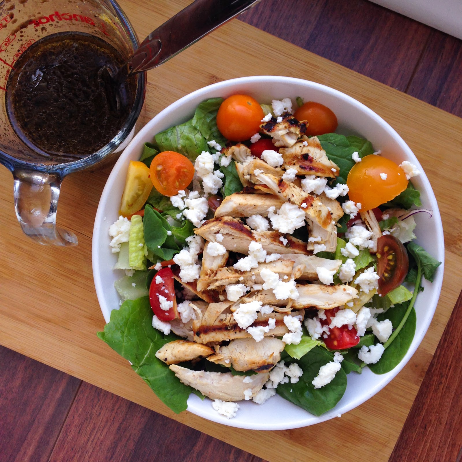 salad with chicken, tomatoes, feta