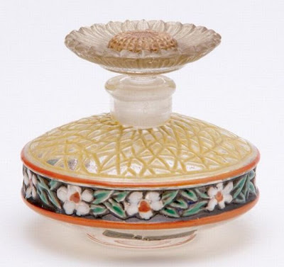 Creative vintage perfume bottles Seen On 