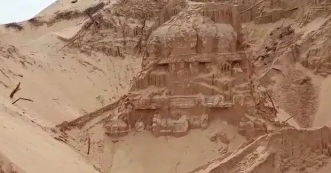 Villagers Just Discovered Lost Shiva Temple Buried in Sand   