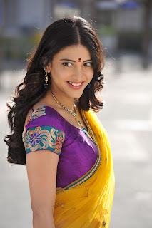 Sruthi Hassan in Gabbar Singh Stills sexy stills