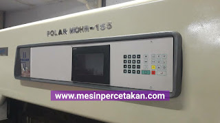 Mesin Potong Kertas POLAR 155 EMC