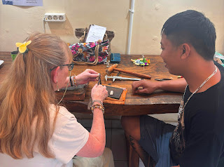 Learn, Create, and Smile at Uluwatu Silver Class