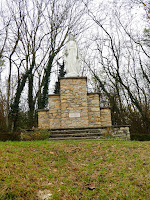 Vierge de Grandchamp au dessus de Courbouzon